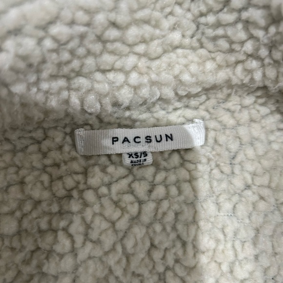 Pacsun fur denim jacket - Picture 4 of 4